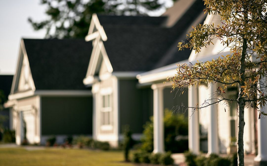 The Pros & Cons of Buying a Home Inside a Gated Community